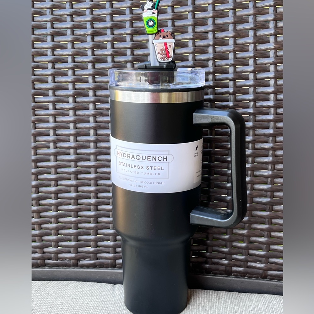 BNWT HYDRAQUENCH 40 fl. oz. Black Tumbler with 2 Straw Topper
